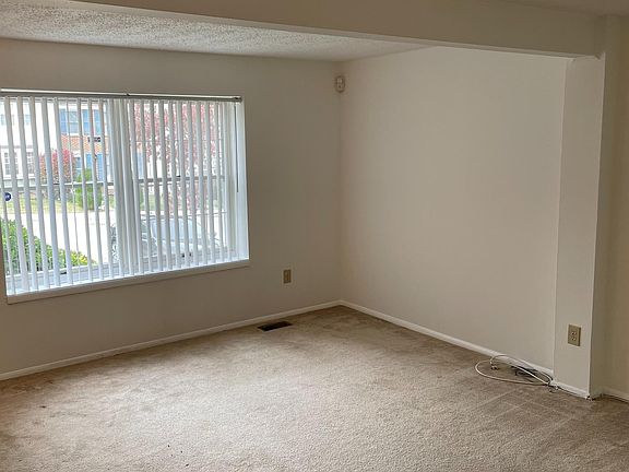 2nd image of 13525 Bentley Cir
