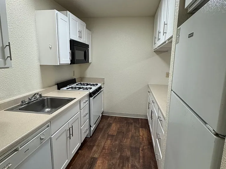2950 Portage Bay — Photo 124