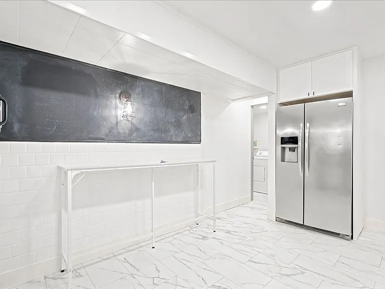 601 Poplar Ave — Photo 10