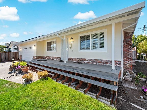 3rd image of 466 Santa Barbara Drive
