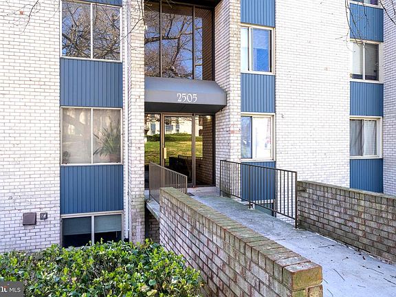 4th image of 2505 Baltimore Rd APT 6