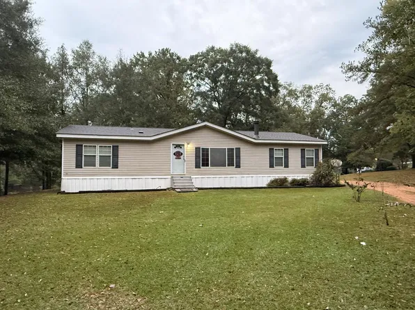 64 Shamrock Rd, Luverne, AL 36049