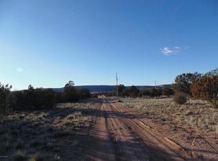 27160 Punta Ln, Seligman, AZ 86337