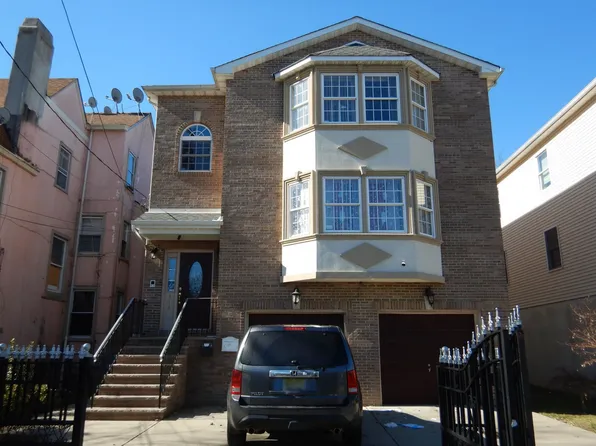 696 E 26th St, Paterson, NJ 07504