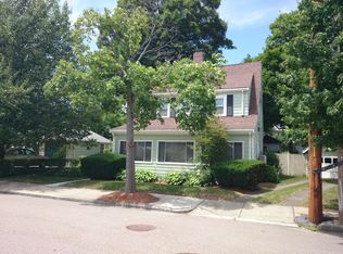 8 White Oak Rd, West Roxbury, MA 02132