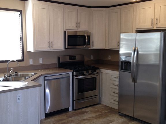 4th image of 3500 35th Ave Lot 31