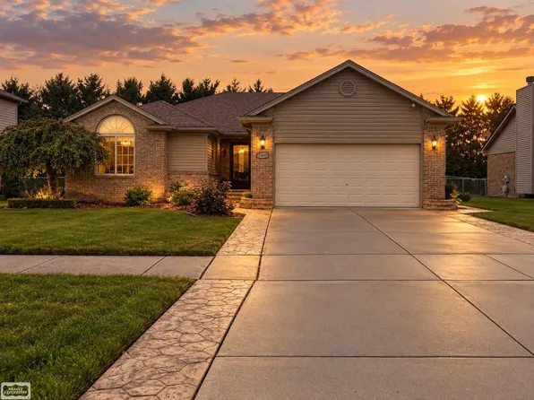 51649 Huntley Ave, New Baltimore, MI 48047
