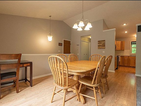 4th image of 3690 Josie Ln
