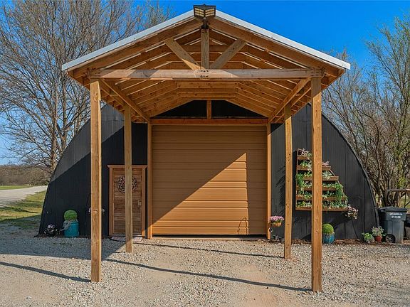 2nd image of 37321 Lake Rd