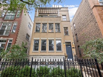 1132 W Wolfram St APT 3, Chicago, IL, 60657