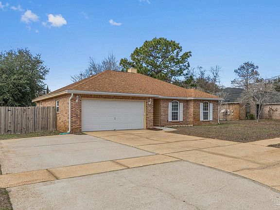 2nd image of 2237 Prytania Cir