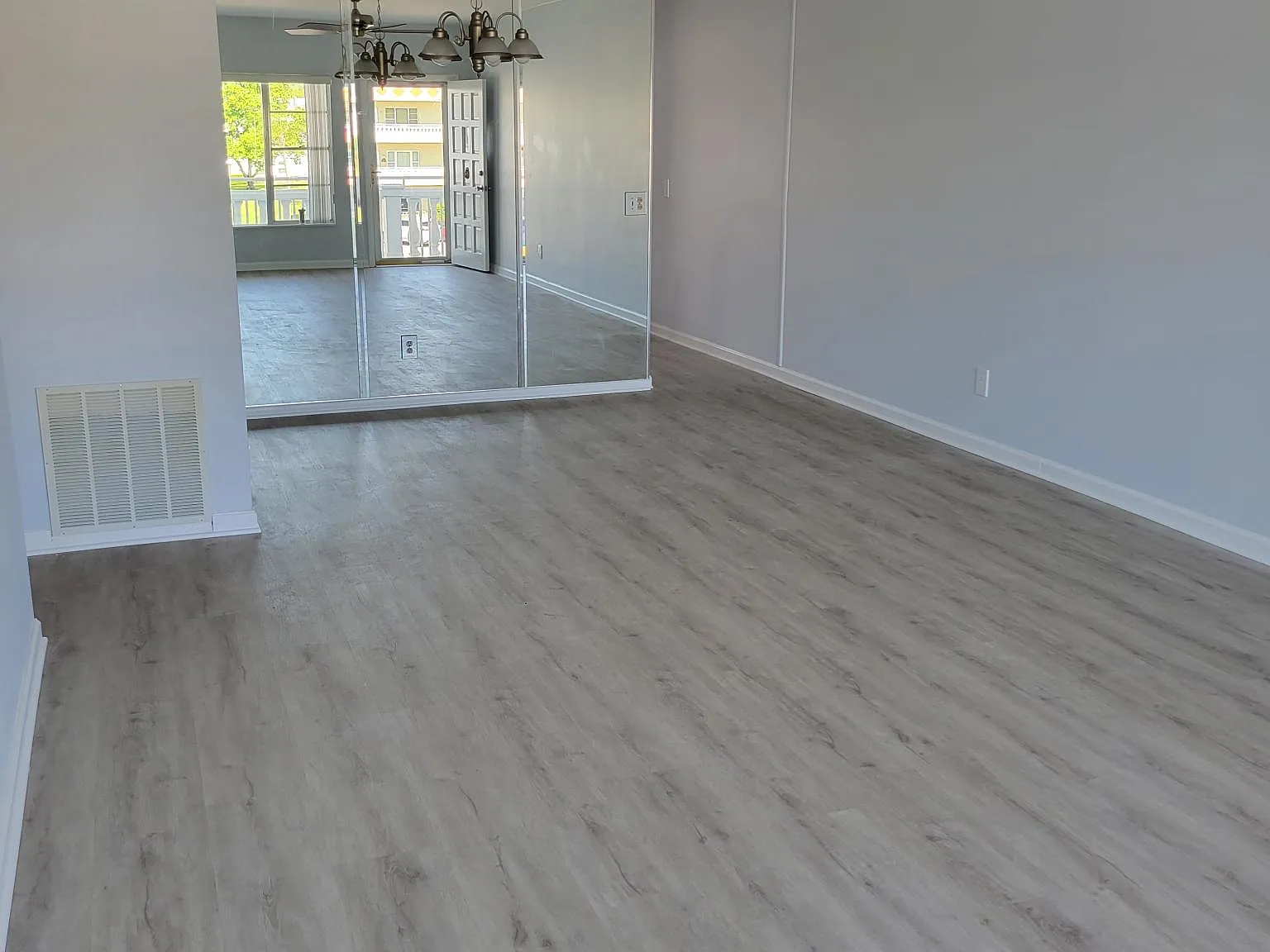 2429 Ecuadorian Way — Photo 2