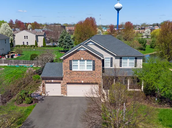 40W158 James Michener Dr, St Charles, IL 60175