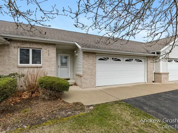 1650 Parker Dr #20, Wayland, MI 49348