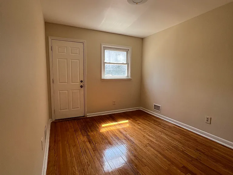 304 Columbia Ave #1 — Photo 10