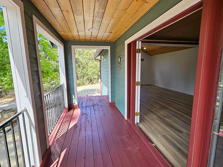 1155 Swanson Ln — Photo 29