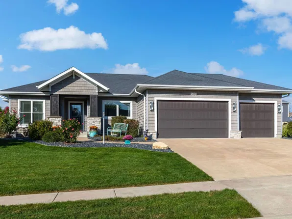 6428 Fairhaven Rd, Davenport, IA 52807
