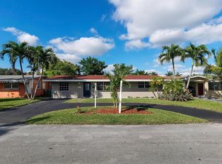 7701 NW 16th Ct, Pembroke Pines, FL 33024