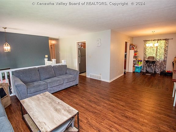 5th image of 5456 Sandhurst Ln