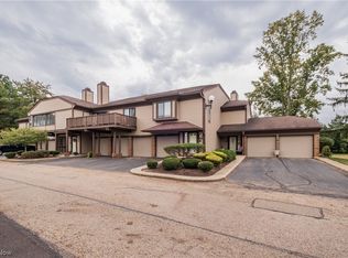 2879 Charing Cross Rd NW, Canton, OH 44708