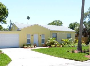 1545 Santa Anna Dr, Dunedin, FL 34698