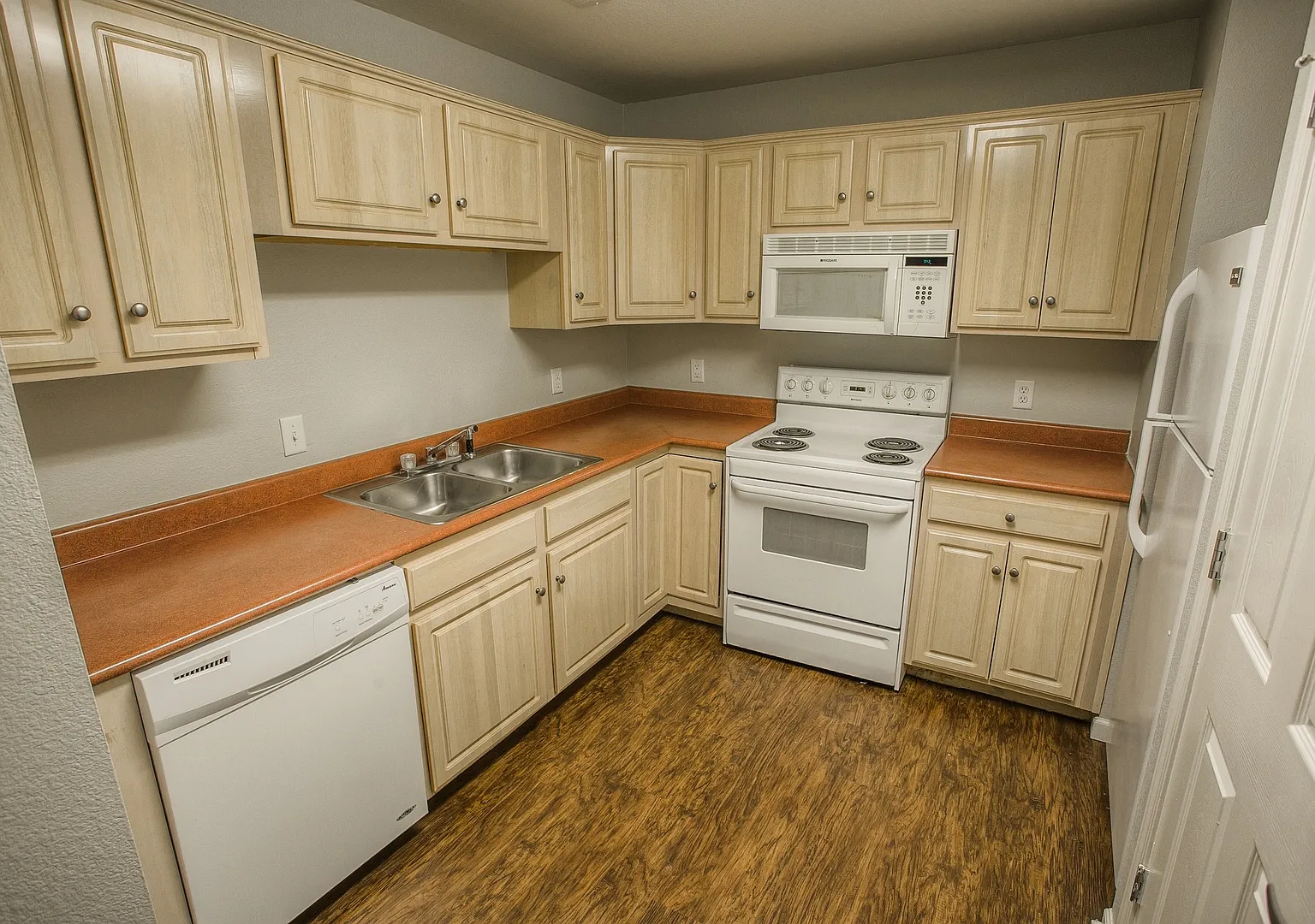 Fulton Place Apts. — Photo 4