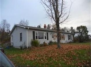 61 E Church St, East Hardwick, VT 05836