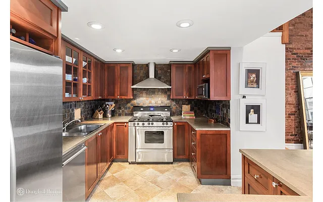 Sold by Douglas Elliman | media 14