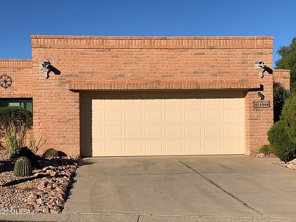 2nd image of 1944 W Myrtlewood Ln