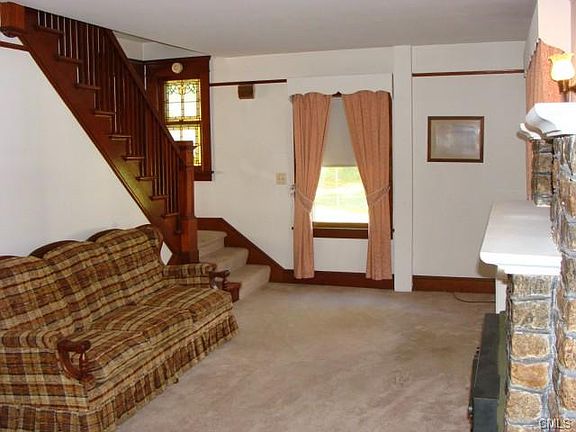 4th image of 100 Bartram Ave