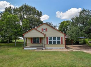 5503 Commerce St, Wallis, TX 77485