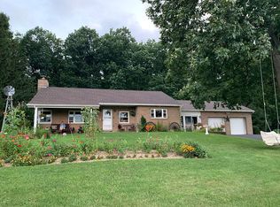 5024 Fairview Rd, Schnecksville, PA 18078