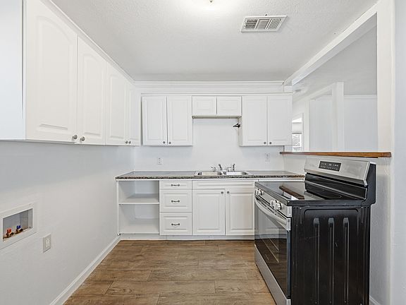 4th image of 1612 Lyndana Dr