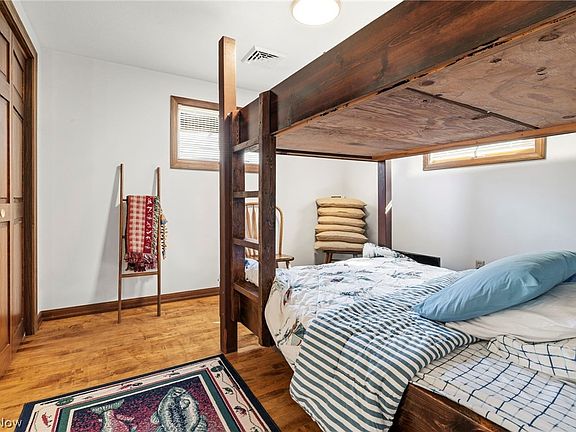 30th image of this home