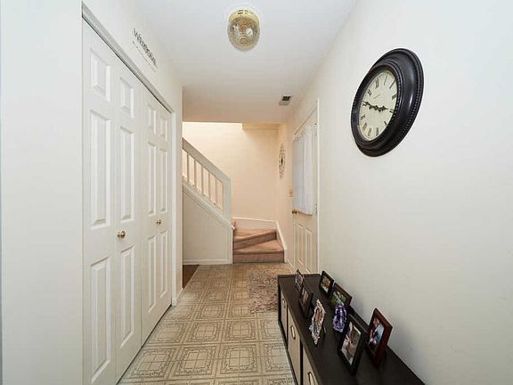 3rd image of 4001 Hale Ln