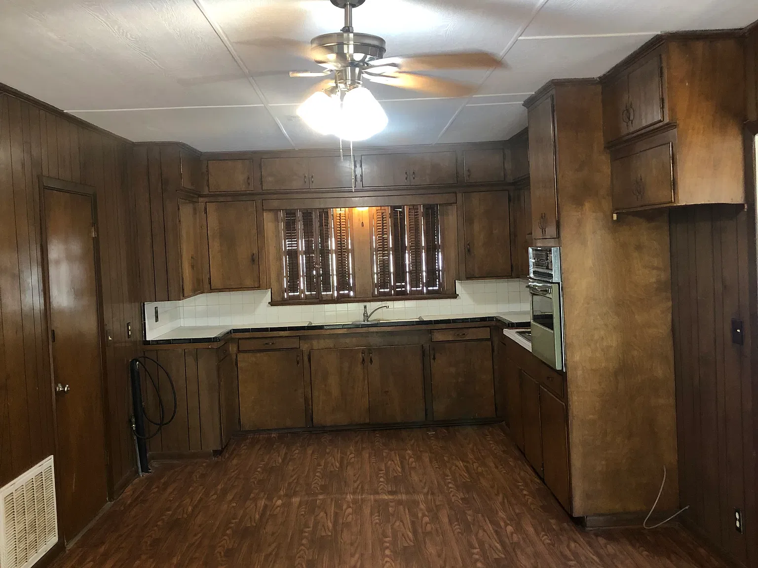 2 bed, 1100 sqft, $1,000 — Photo 3