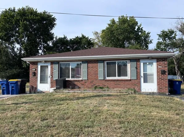 9961 Lorraine Ave, Saint Ann, MO 63074