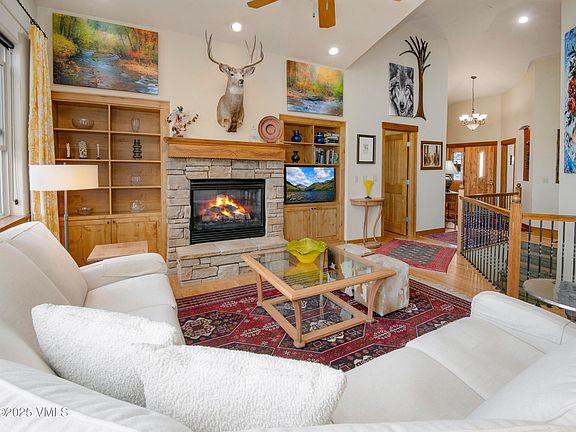5th image of 75 Cottage Dr