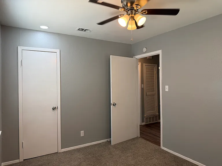 2511 Normont Cir — Photo 7