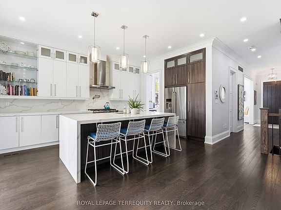 4th image of 130 Edgecroft Rd
