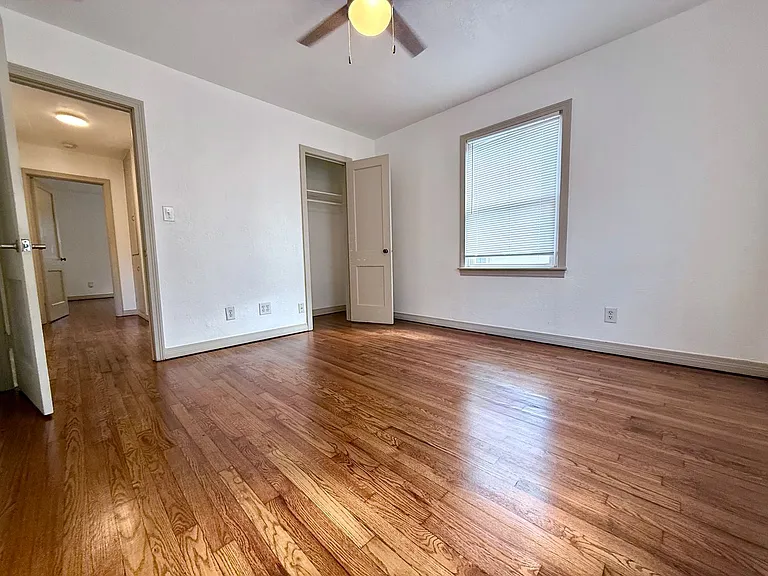 805 Dakota St — Photo 11