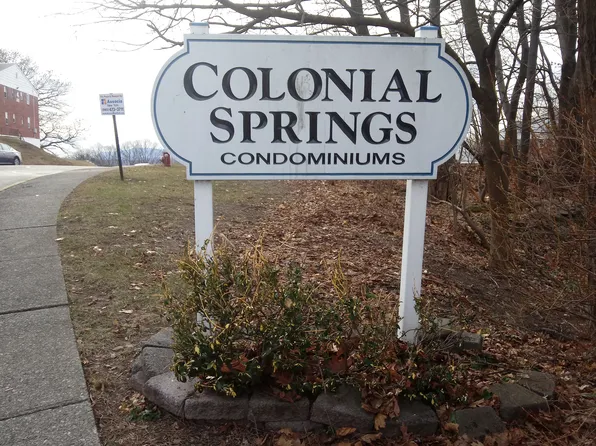 3 Colonial Rd, Beacon, NY 12508