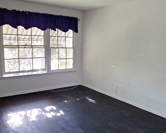 3rd image of 1240 Viola Ave #B