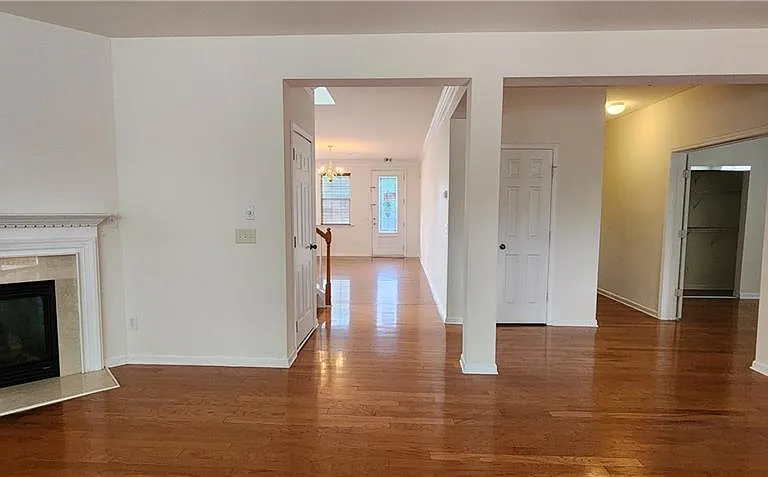 479 Briarfield Xing — Photo 5