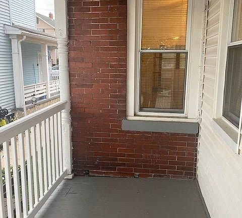 4th image of 110 S 5th St