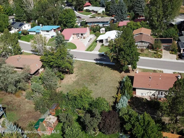 516 W 12th St, Glenwood Springs, CO 81601