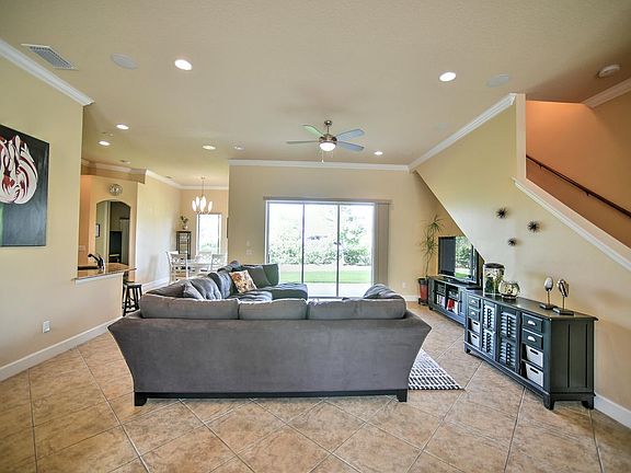 4th image of 837 Westlake Dr