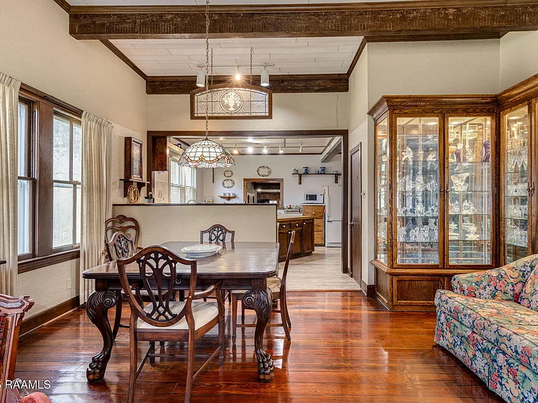411 Wiggins Rd — Photo 21