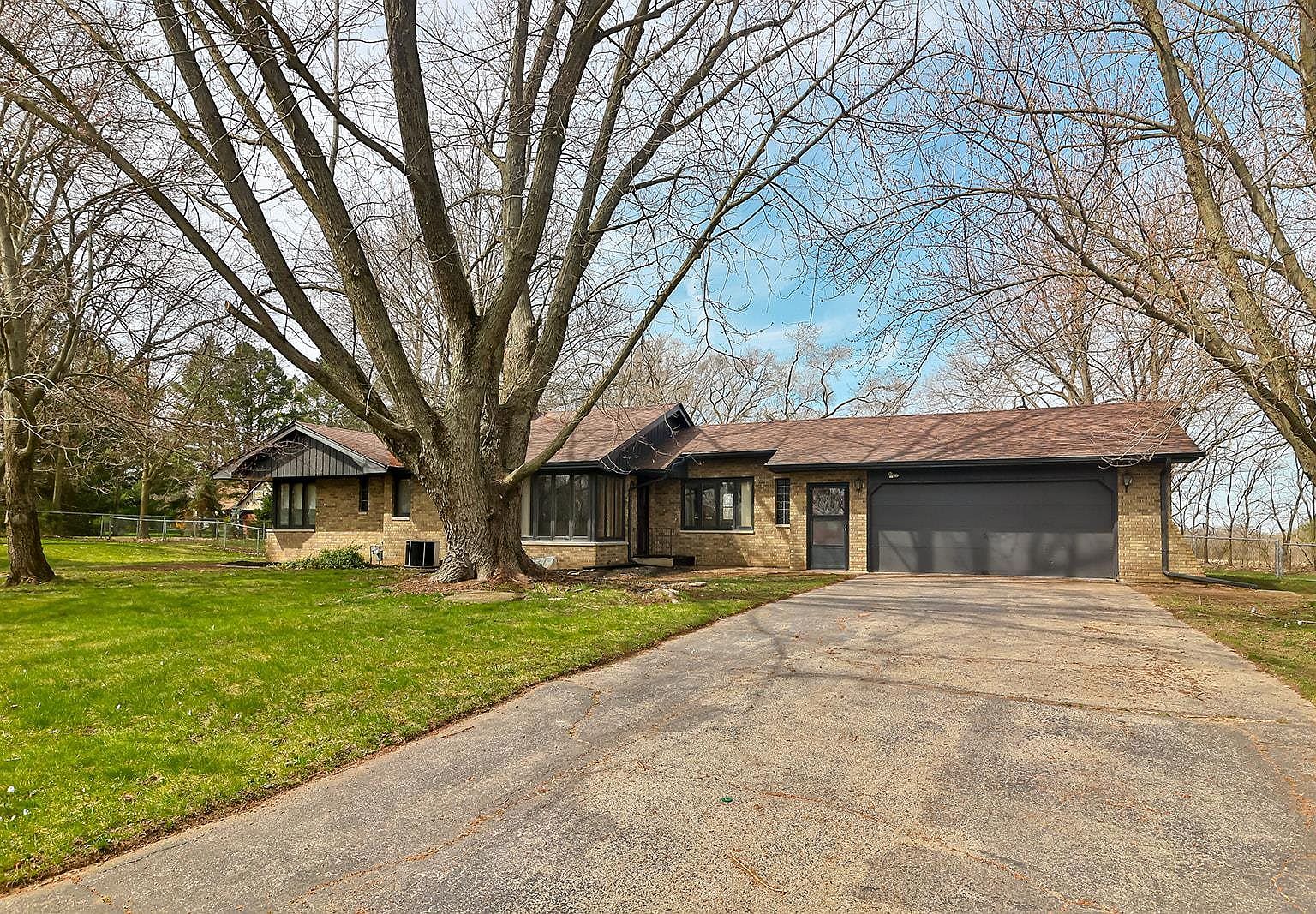 7489 Stillman Valley Rd, Rockford, IL 61109 Zillow