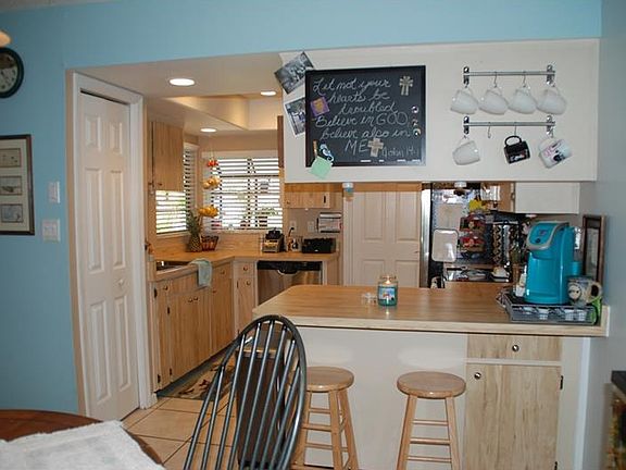 3rd image of 363 Celery Cir
